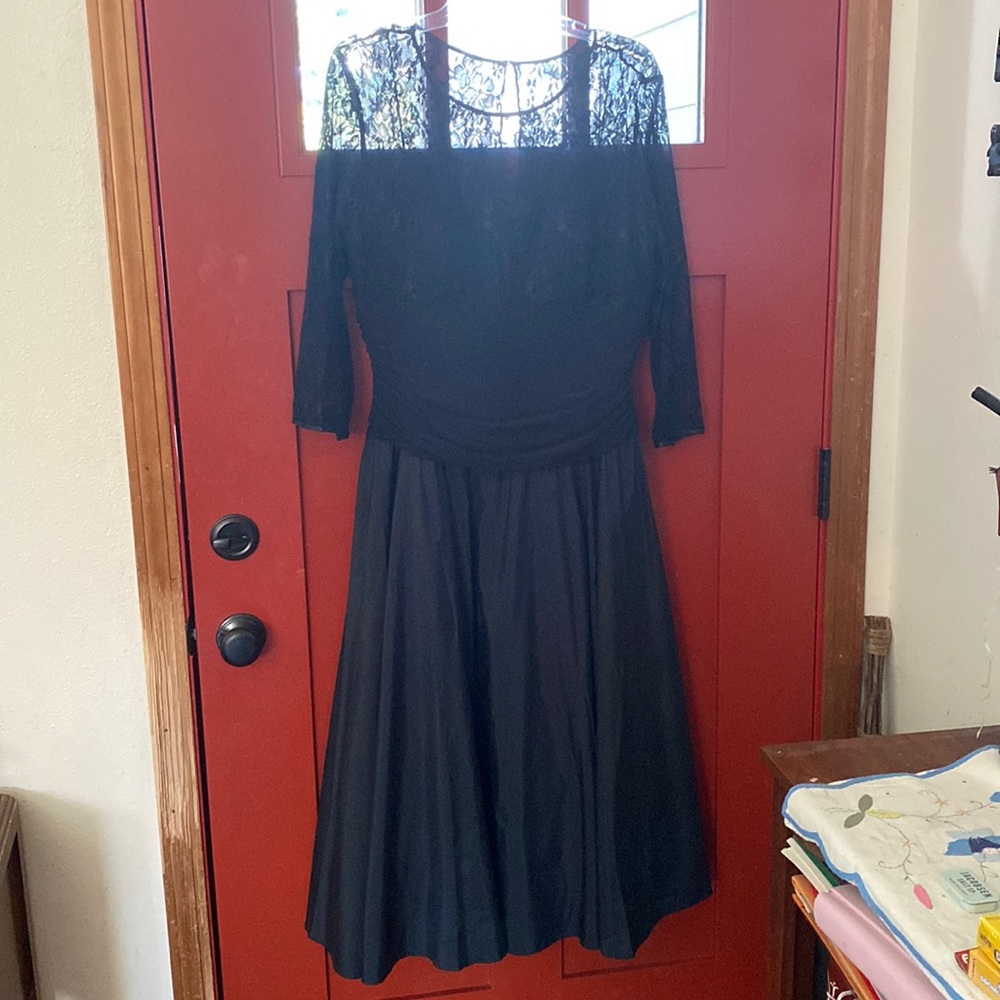 Jessica Howard Black Formal Dress